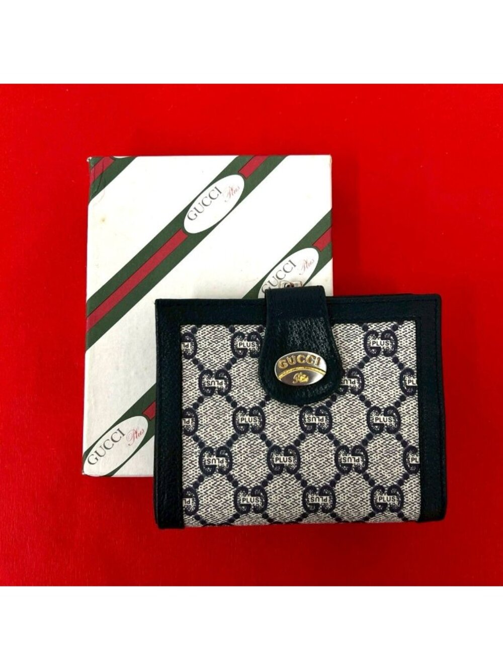 Gucci Vintage Plus Logo Leather Clasp Bifold Wallet Navy